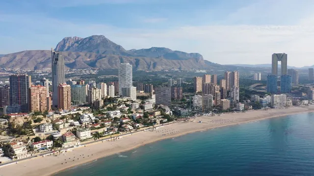 Apartamento de 2 dormitorios listo para entrar a vivir en Playa de Poniente(Benidorm) — 18