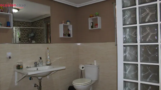 CHALET EN LA COLINA — 15
