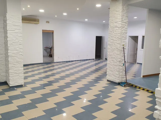 Local comercial 274m² en venta - Marbella - foto 3