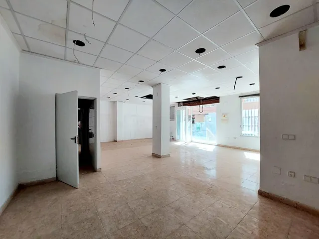 Local Comercial en Beniajan, Avenida Fabian Escribano — 6