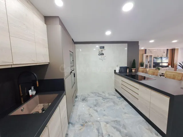 VIVIENDA COMPLETAMENTE REFORMADA Y PERFECTAMENTE EQUIPADA — 4