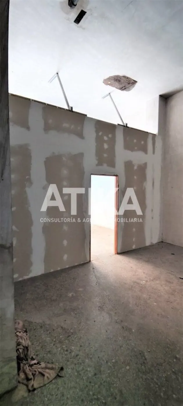 LOCAL COMERCIAL EN ALQUILER — 6