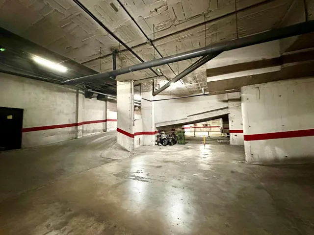 Plaza garaje en Calle Seminario — 2