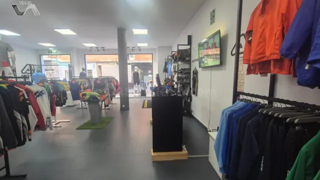 Local comercial 150m² en alquiler - CENTRO — 5
