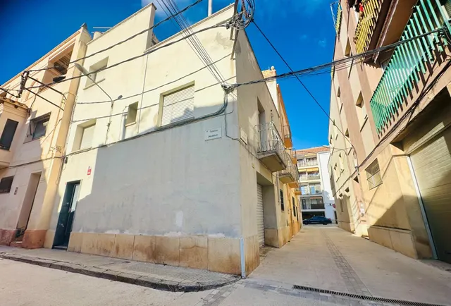 Fantástica casa esquinera en Remolins — 9