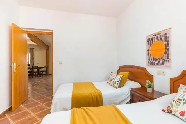 Finca rústica 4.180m2 de parcela con casa y piscina en las peñas (Fortuna) — 28
