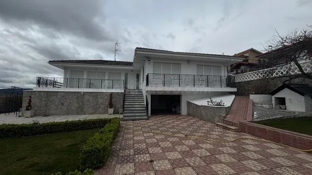 SE VENDE CHALET INDEPENDIENTE EN MEDINA DE POMAR-BURGOS. - foto 4