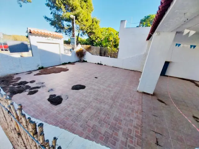 Se vende negocio de restauración en fantástica ubicación — 36