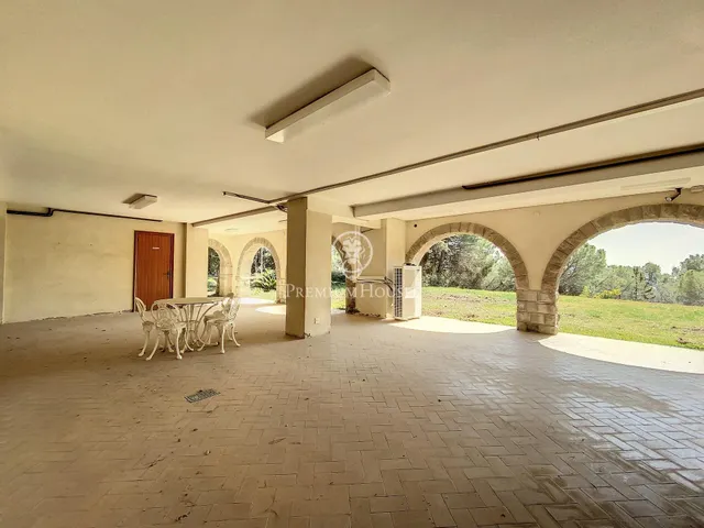 Preciosa casa estilo inglés situada en l’Ametlla del Vallès — 3