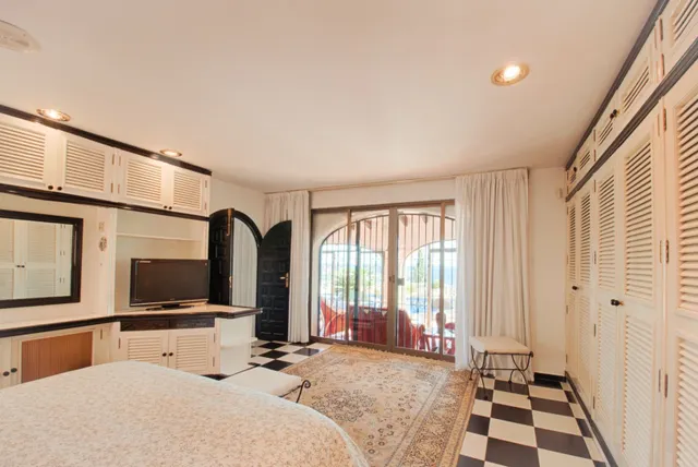 Villa 3 habitaciones 300m² en venta - Pla del mar — 48