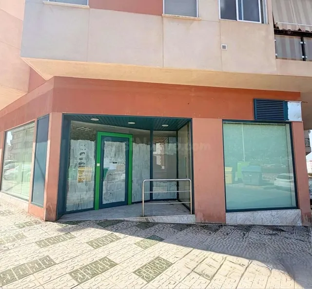 Venta de Local Comercial en Nerja, Málaga - foto 2