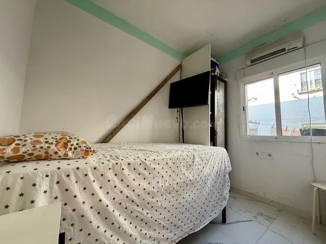 ¡Atención inversores y compradores! Vivienda en venta en c/ Perdiz — 4