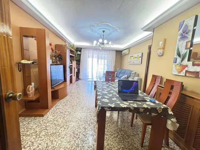 Piso de 4 habitaciones en el centro y 2 baños - foto 4