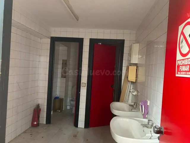 AMPLIA NAVE INDUSTRIAL EN EN VENTA EN POLIGONO OESTE ALCANTA - foto 4