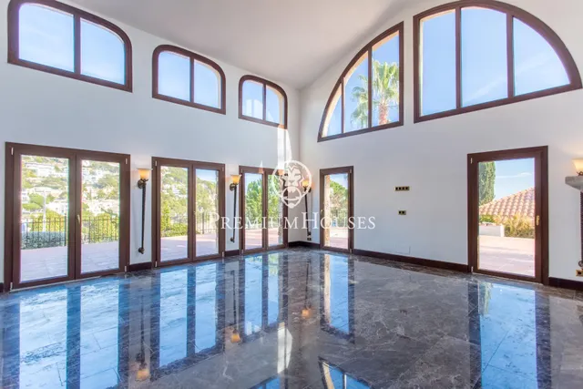 Casa en venta con bonitas vistas al mar en Cala Sant Francesc — 10