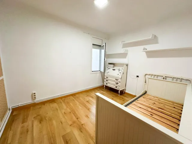 Piso amplio de 4 habitaciones EN TERRASSA!!! — 10