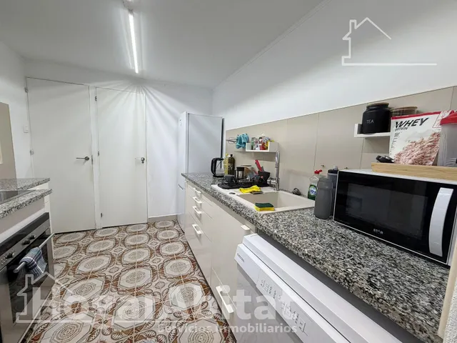 ¡UBICACIÓN IDEAL! BAJO ACOGEDOR Y LUMINOSO CON TERRAZA Y TRASTERO — 22
