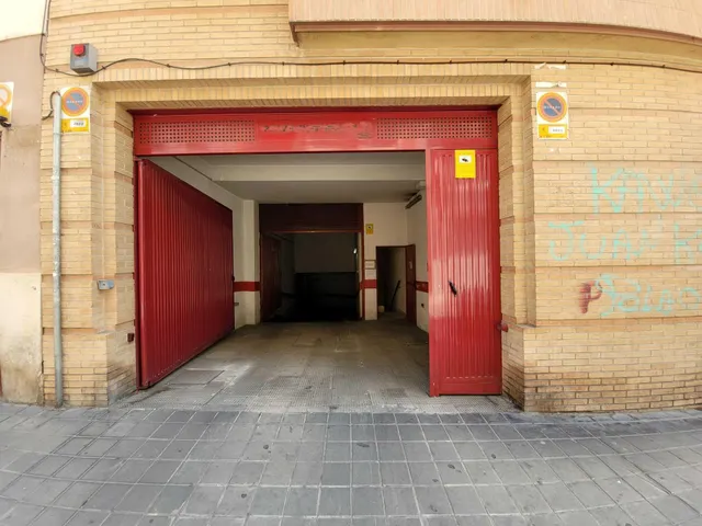 PLAZA DE GARAJE PARA COCHE EN VENTA EN CAROLINAS ALTAS — 4