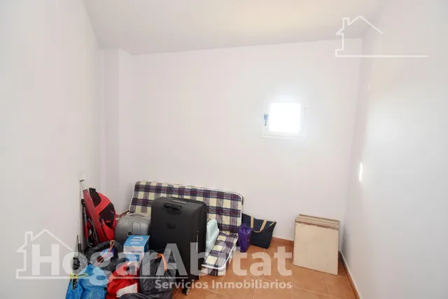 ¡Vistas al mar! Amplio, esquinero y alto en residencial con piscina, garaje y terraza — 42