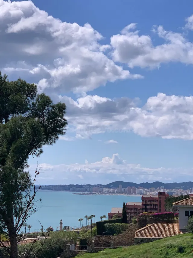 Parcela exclusiva para villa de lujo en Benalmádena