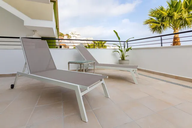 ÁTICO CON TERRAZA DE 88 M2 Y CALIDADES PREMIUM – 3 DORMITORIOS, 2 BAÑOS Y VISTAS ESPECTACULARES — 20
