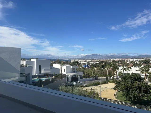 Chalet 4 habitaciones 200m² en venta - Marbella - foto 3