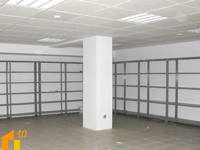 Local en venta en avd. Del Cid. — 20