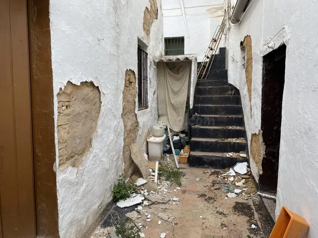 Casa para derribo o reforma integral cerca del centro - foto 2