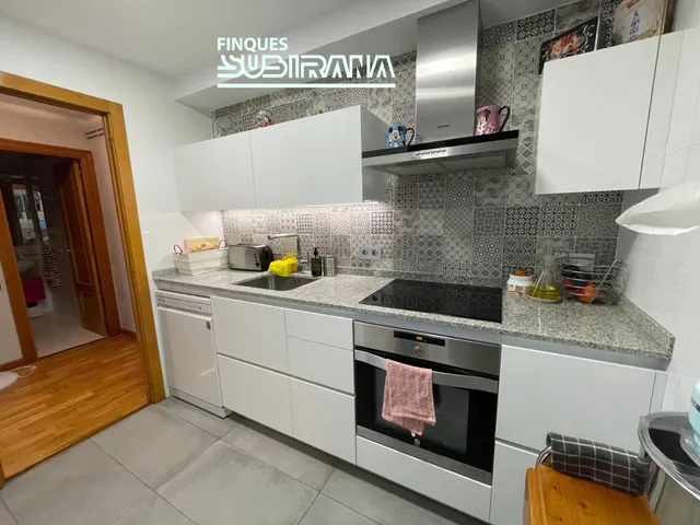 Lluminós pis de 3 habitacions a la zona de la Masuca, a Igualada. — 33
