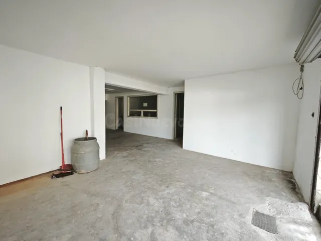 LOCAL COMERCIAL DE SEGUNDA MANO EN BUEN ESTADO EN EL CENTRO  - foto 5