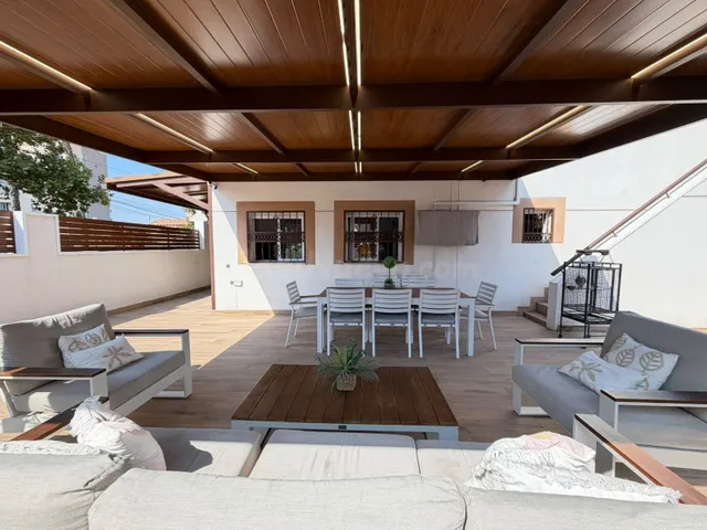 Espectacular vivienda reformada con parcela de 200 m2, terraza y solárium cerca de Playa del Cura — 2