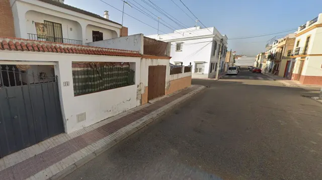 Venta casa en Alcalá del Río (Sevilla) — 2