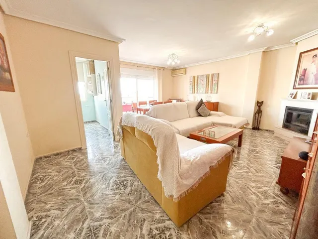 ESPACIOSO ATICO DE 3 habitaciones RODEADO DE TODOS LOS SERVICIOS — 12