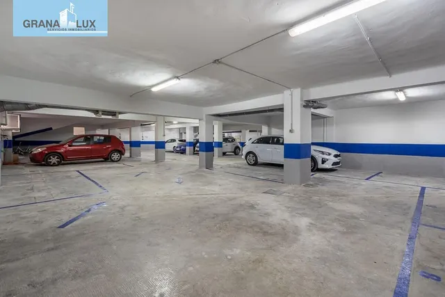 PARKING DE 30 PLAZAS EN PLENO CENTRO DE GRANADA — 8