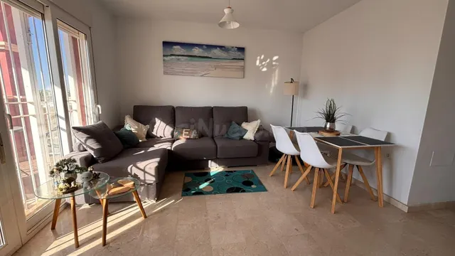 Apartamento con solárium, barbacoa, piscina comunitaria y vistas al mar en El Alamillo — 3