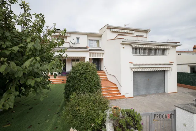 Casa con piscina — 50