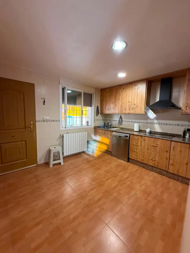 DOS CASAS EN UNA EN MATOLA SOLO EN ALQUILER — 29