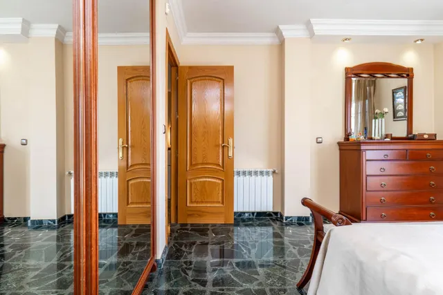 Magnífica casa unifamiliar de 4 dormitorios grandes en Otura — 27
