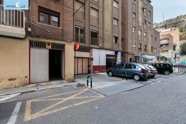 Local Comercial con 254 metros cuadrados junto a Carretera de la Sierra. — 12