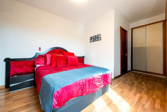 Planta baja con amplia terraza y parking — 23