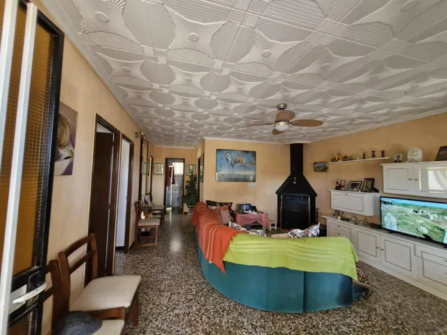 CASA CON TERRENO EN HONDON DE LAS NIEVES — 12