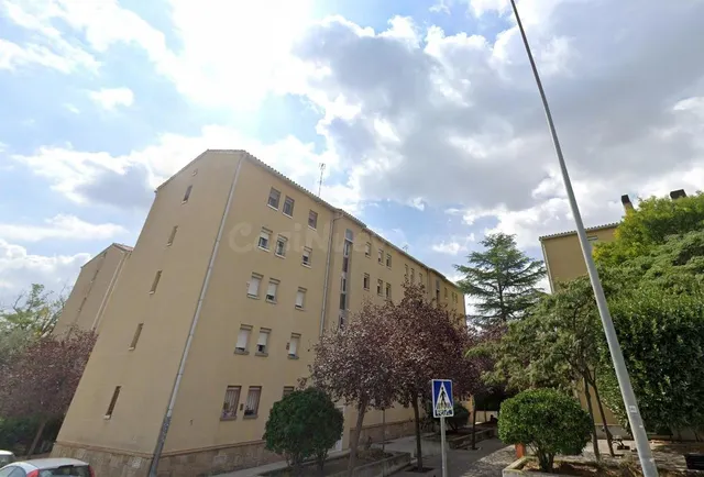 SE VENDE PISO EN TERRASSA - foto 2