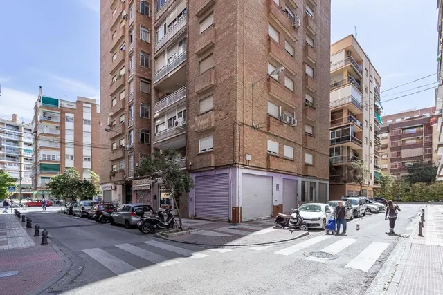 Piso reformado en Avenida Barcelona - Granada — 20