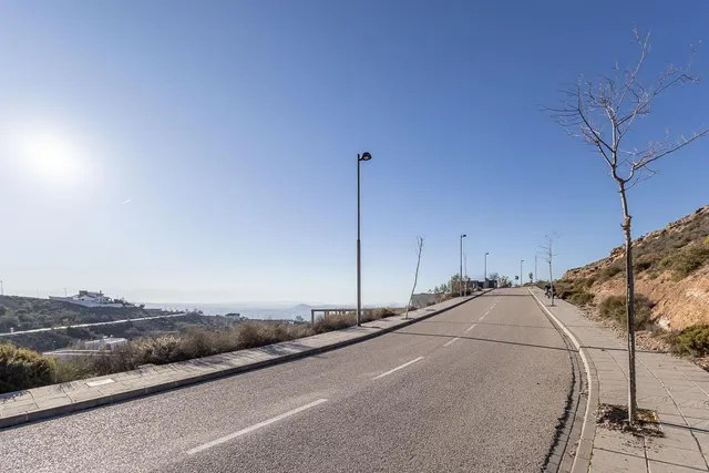 SOLAR URBANIZABLE EN ALTOS DE LA ZUBIA — 6