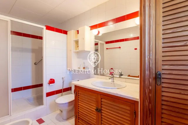 Exclusiva casa en venta en Cala Canyellas en Lloret de Mar — 20
