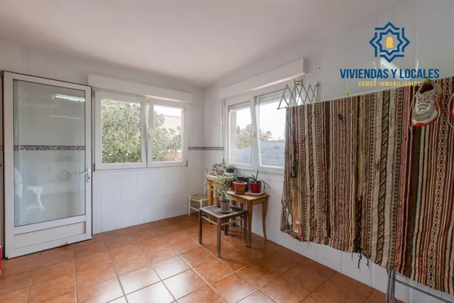 Complejo industrial con vivienda en Alhendín con 2500 metros cuadrados — 22