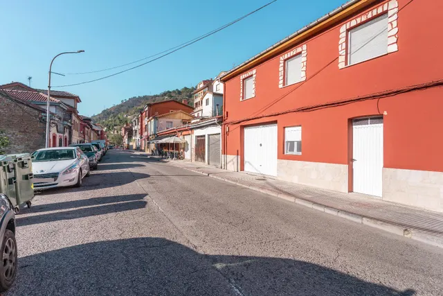 Piso con vistas a la montaña, al mejor precio en buen estado en Aller — 35