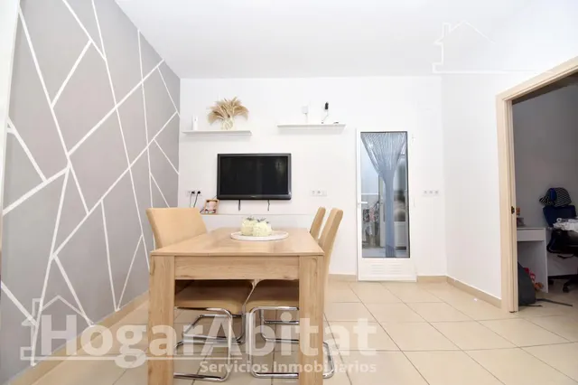 Planta baja acogedora y semireformada con patio — 6