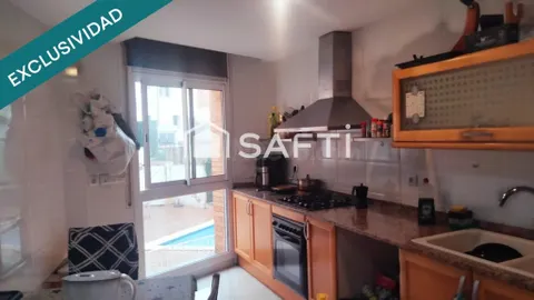 ESPECTACULAR TRIPLEX CÉNTRICO CON GARAJE Y TERRAZAS SOLARIUM