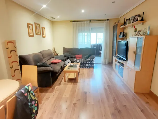 SE VENDE PISO AMUEBLADO EN MUY BUEN ESTADO EN ASPE